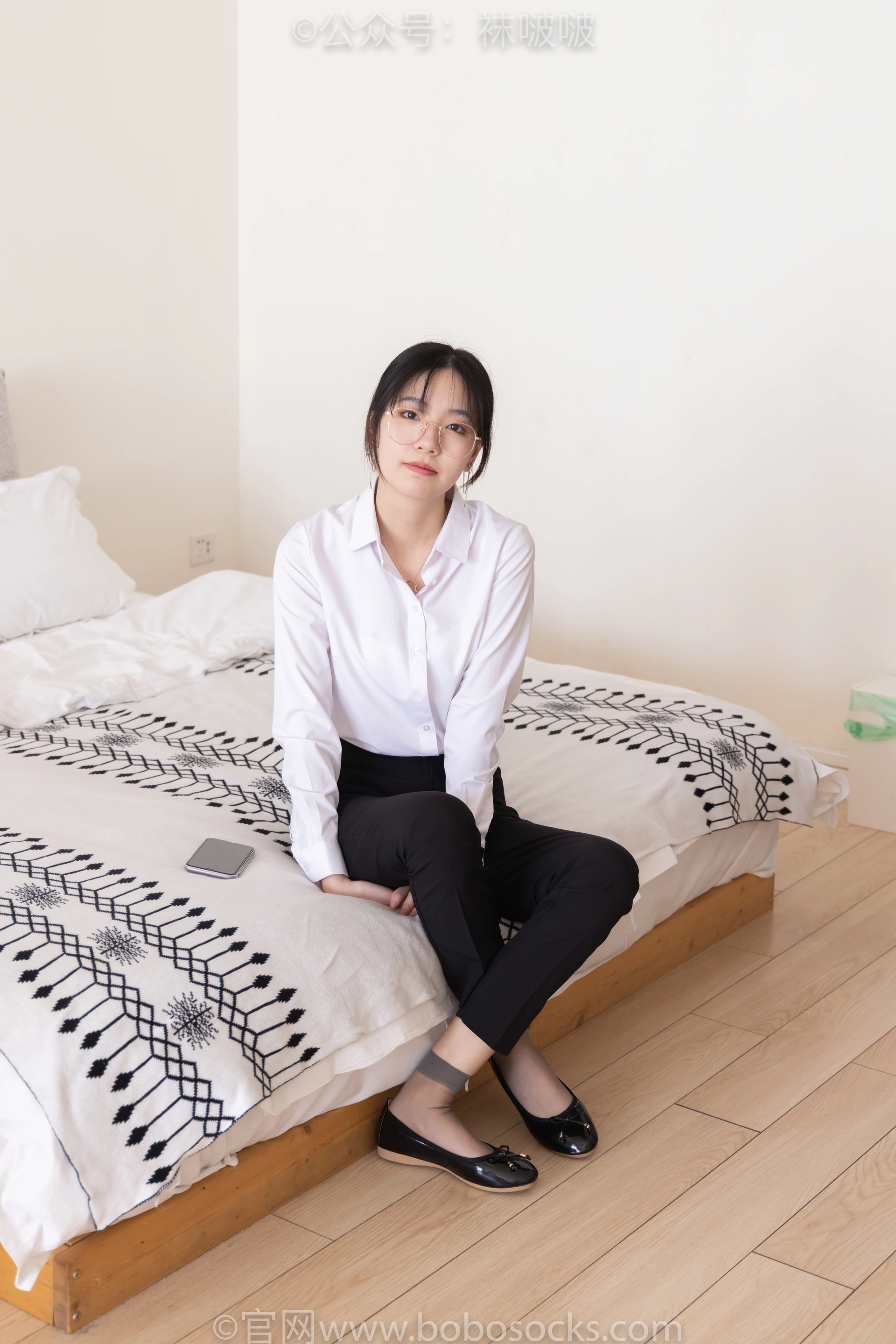 [BoBoSocks袜啵啵]NO.085 小甜豆-平底鞋、短灰丝、短肉丝 1